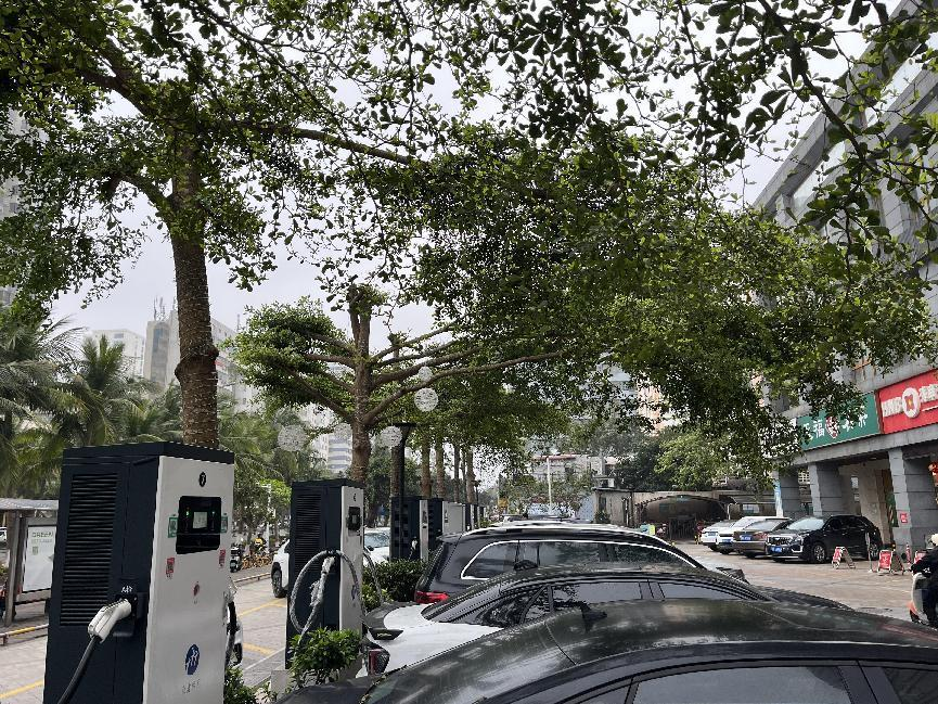 海口皇冠世纪豪门汽车直流充电站